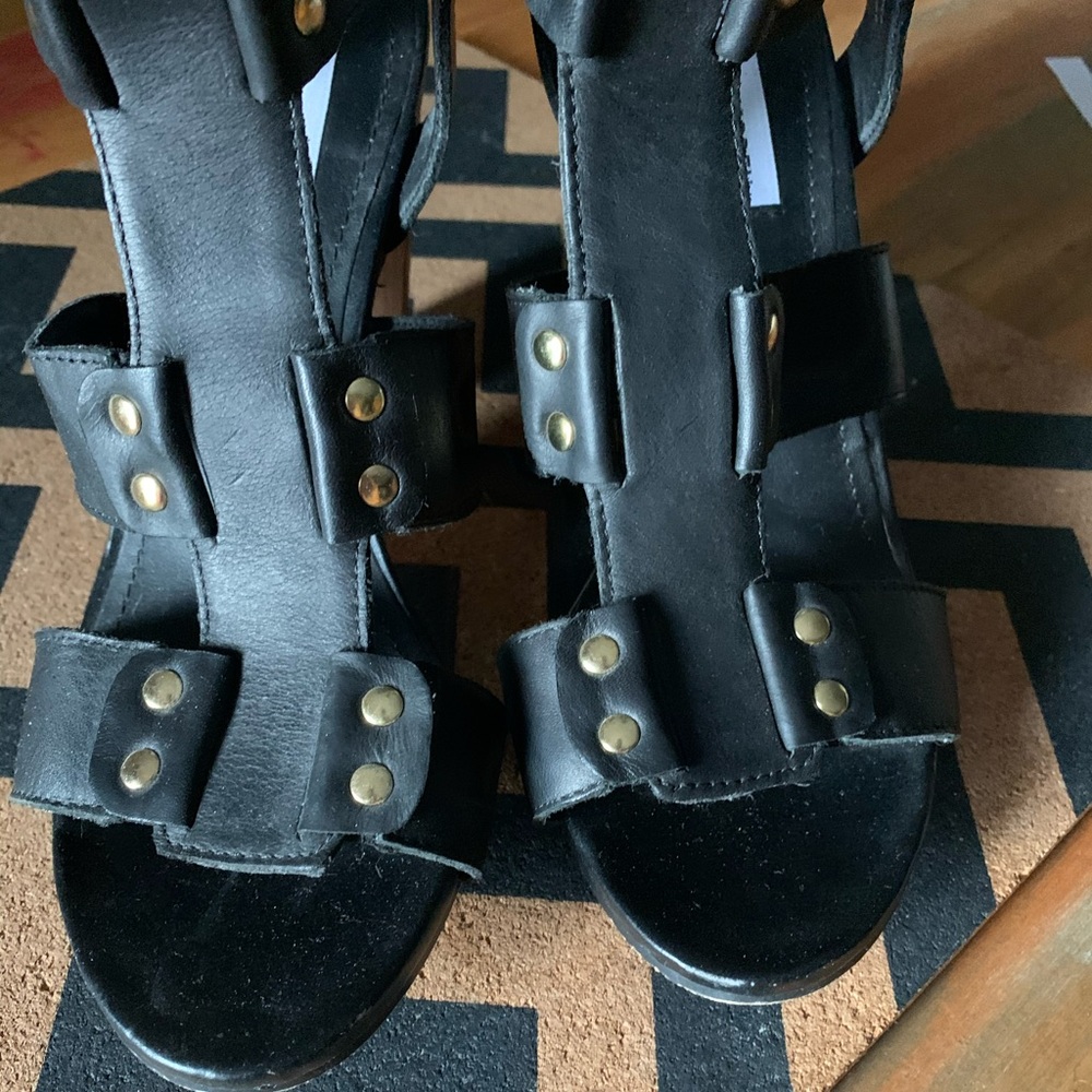 Steve Madden shoe